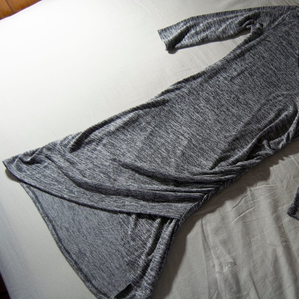 Gray Fitting Dress - Picture 5 of 5
